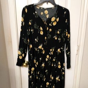 GUC Black Floral Long sleeve Maxi 👗